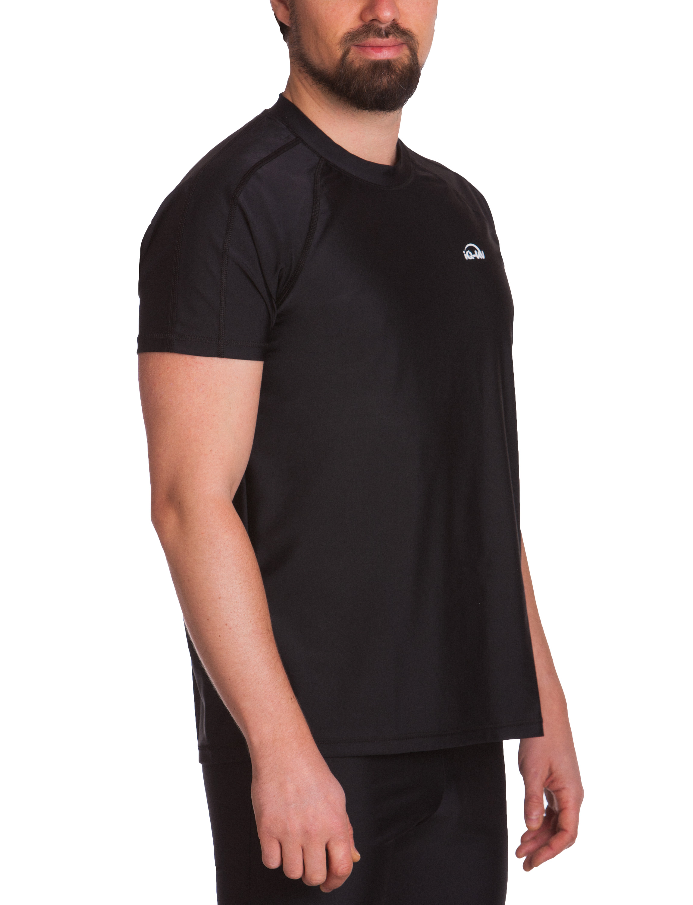 AQUA UV T-Shirt für Herren schwarz angezogen