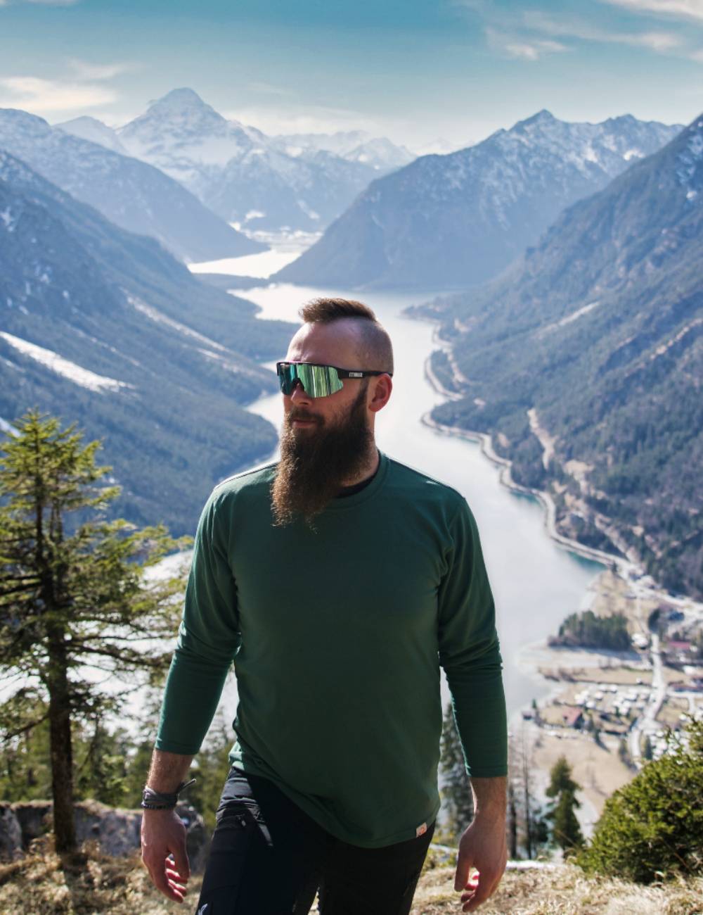 UV 50+ T-Shirt langarm grün outdoor @tizes_mountainworld in den Bergen wandern