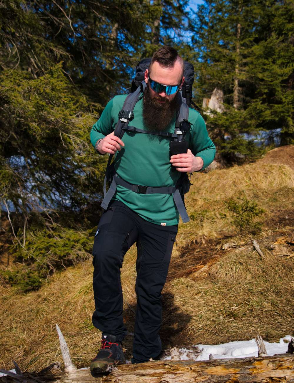 UV 50+ T-Shirt langarm grün outdoor @tizes_mountainworld beim Wandern